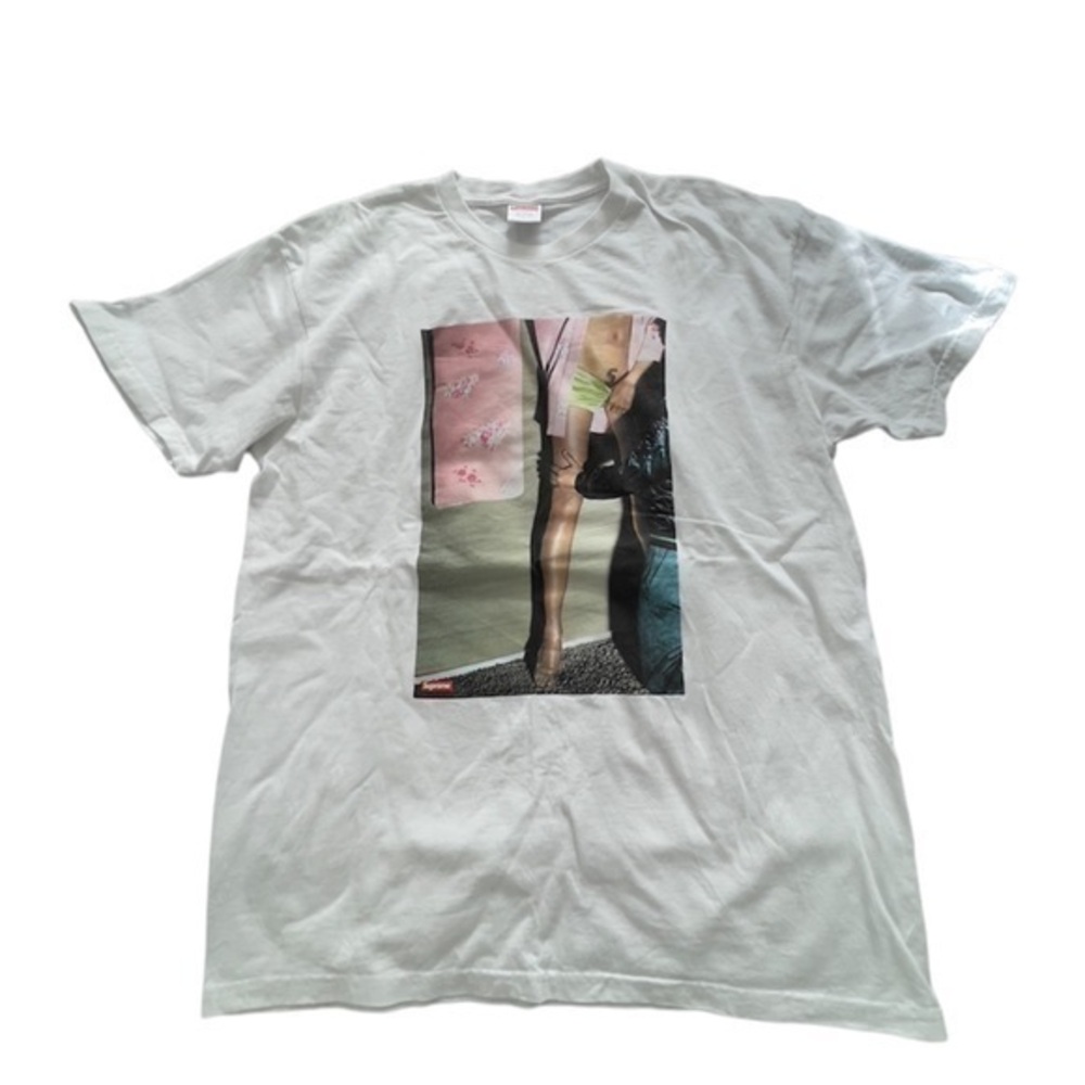 SUPREME Model Tee Shirt